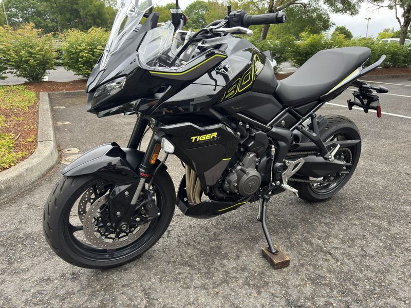 2025 Triumph Tiger Sport 800 - SAPPHIRE BLACK 