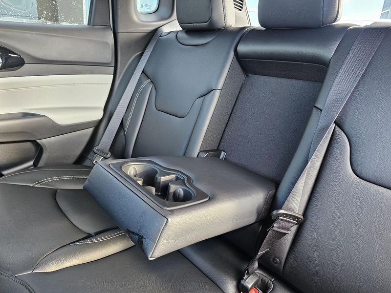 New 2026 Jeep Compass Limited 4x4Image 12