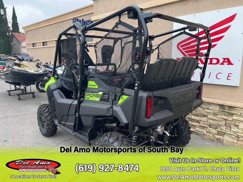 2024 Honda SXS700M4DLR  in a KRYPTON GREEN exterior color. Del Amo Motorsports of South Bay (619) 547-1937 delamomotorsports.com 