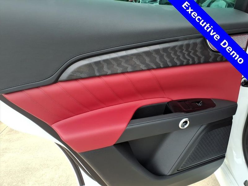 New 2025 Maserati Grecale Image 12