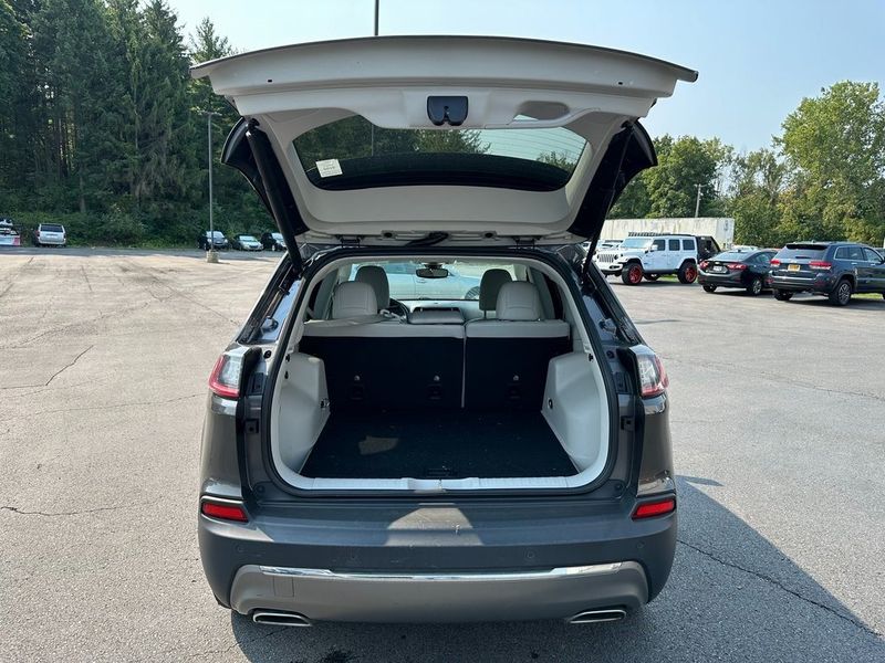 2019 Jeep Cherokee LimitedImage 17