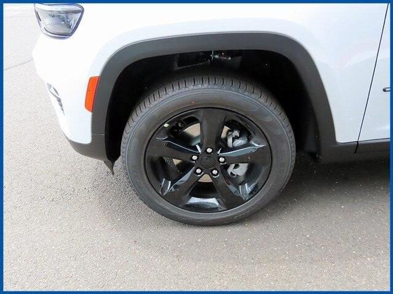 New 2025 Jeep Grand Cherokee LimitedImage 4