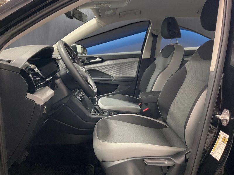 Used 2024 Volkswagen Taos SImage 4