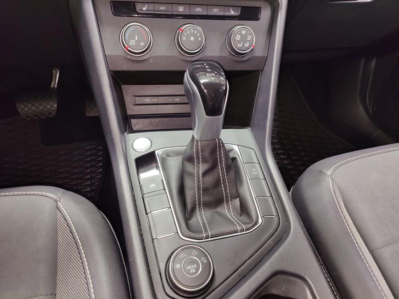 Used 2022 Volkswagen Taos SE 4-Motion AWDImage 22