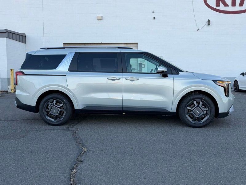 New 2026 Kia Carnival Hybrid EXImage 8