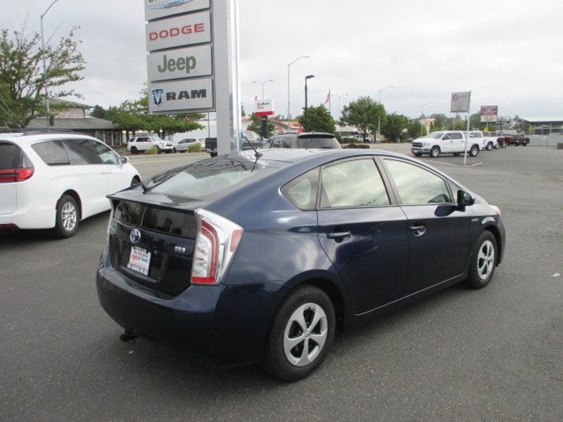 2012 Toyota Prius One/Two/Three/Four/FiveImage 7