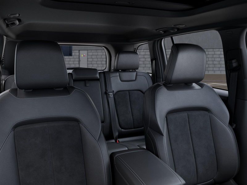 New 2026 Jeep Grand Cherokee Laredo Altitude 4x4Image 26