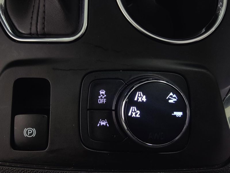 2021 Chevrolet Traverse Premier High Country photo 28
