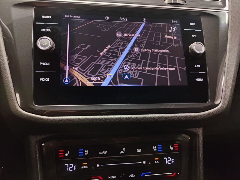 Used 2024 Volkswagen Tiguan AWD SEL R-Line w/Sunroof/NavImage 9