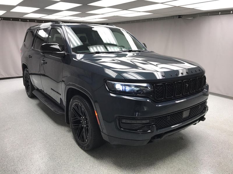 2023 Jeep Wagoneer Series II CarbideImage 28