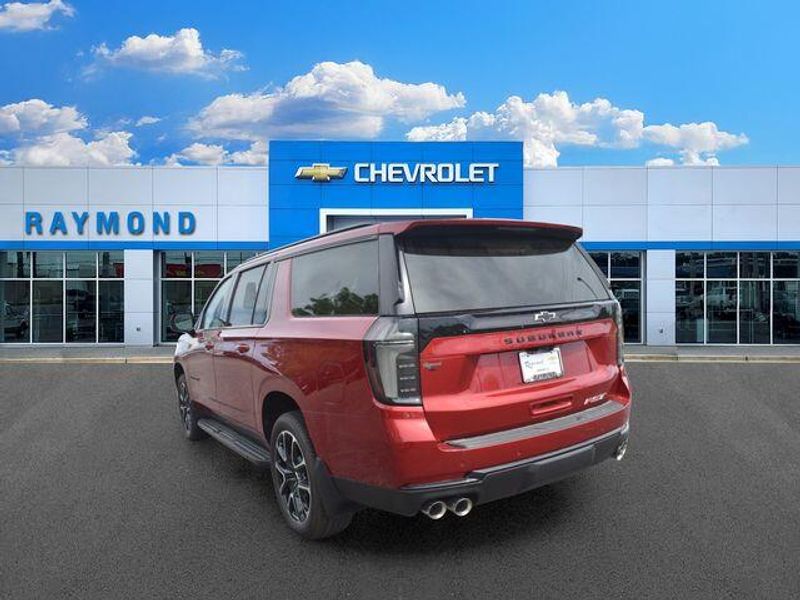New 2026 Chevrolet Suburban RSTImage 6