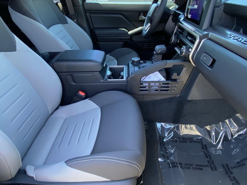 New 2025 Toyota Tacoma TRD Off RoadImage 10