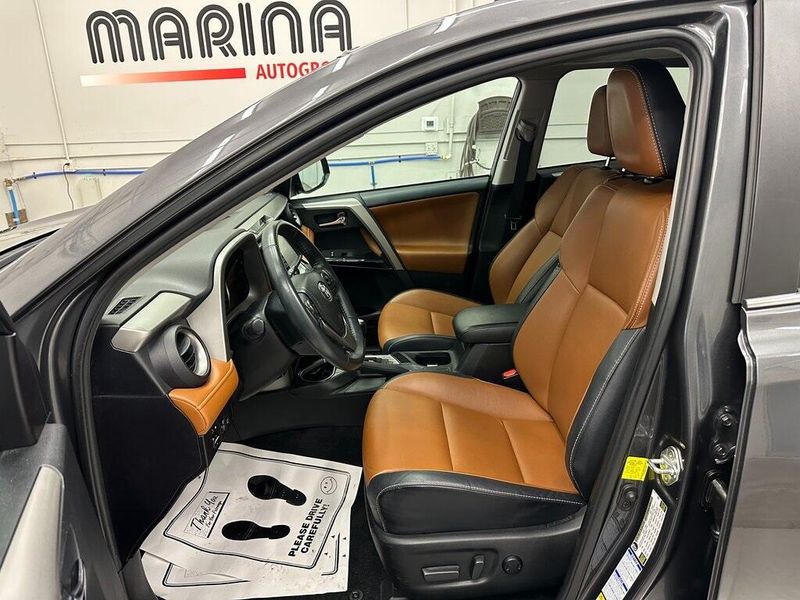 2018 Toyota RAV4 LimitedImage 22