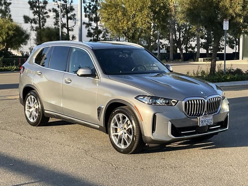 2024 BMW X5 sDrive40iImage 2