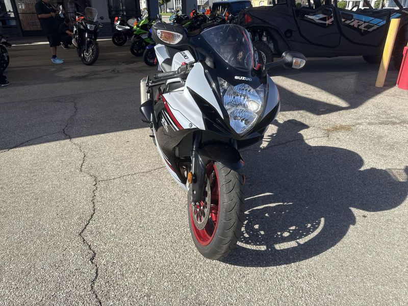 Used 2023 Suzuki GSX-R600 CA Image 11