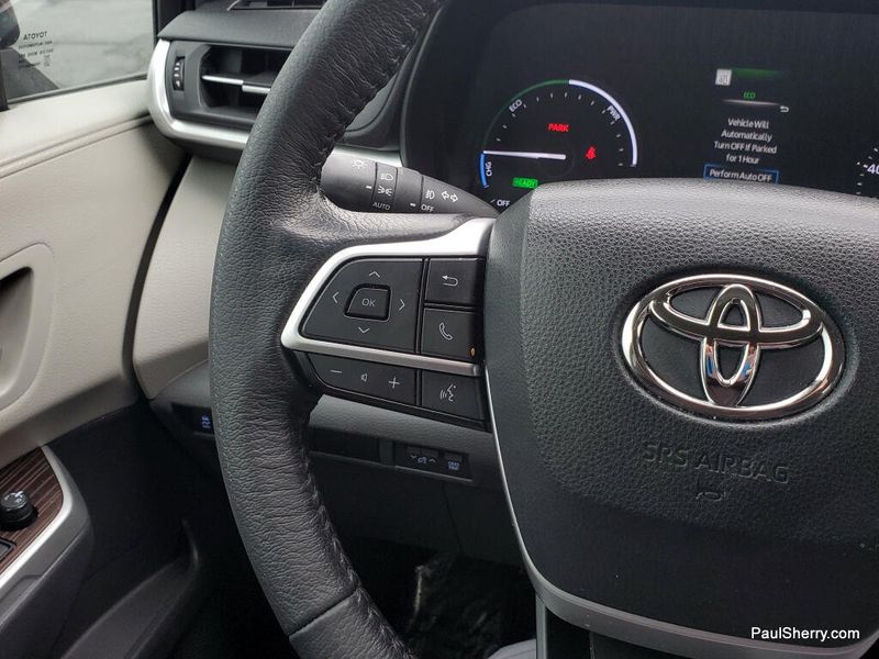 Used 2024 Toyota Sienna XLE