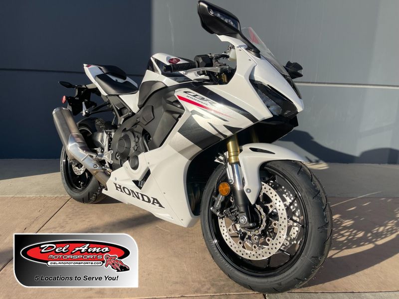 New 2025 Honda CBR1000RR Image 1