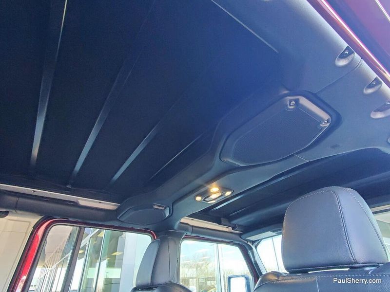 Used 2022 Jeep Wrangler Unlimited Sahara Altitude