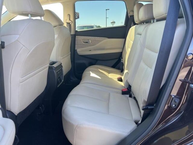 2021 Nissan Murano SLImage 17