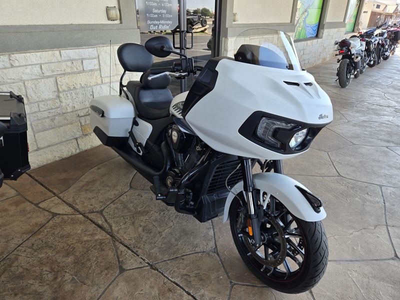 USED 2021 INDIAN MOTORCYCLE CHALLENGER DARK HORSE Image 1
