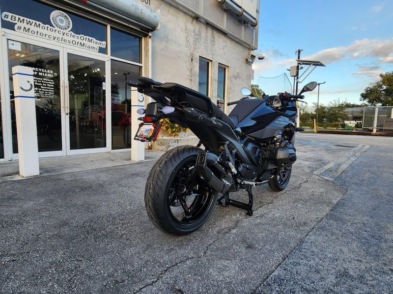 2026 BMW R 1300 RSImage 13
