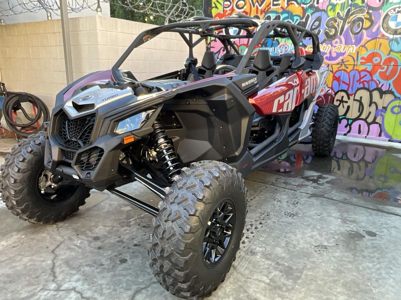 2025 Can-Am MAVERICK MAX RSImage 2