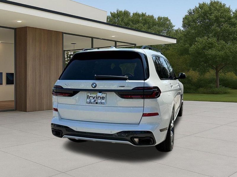 New 2026 BMW X7 xDrive40iImage 9