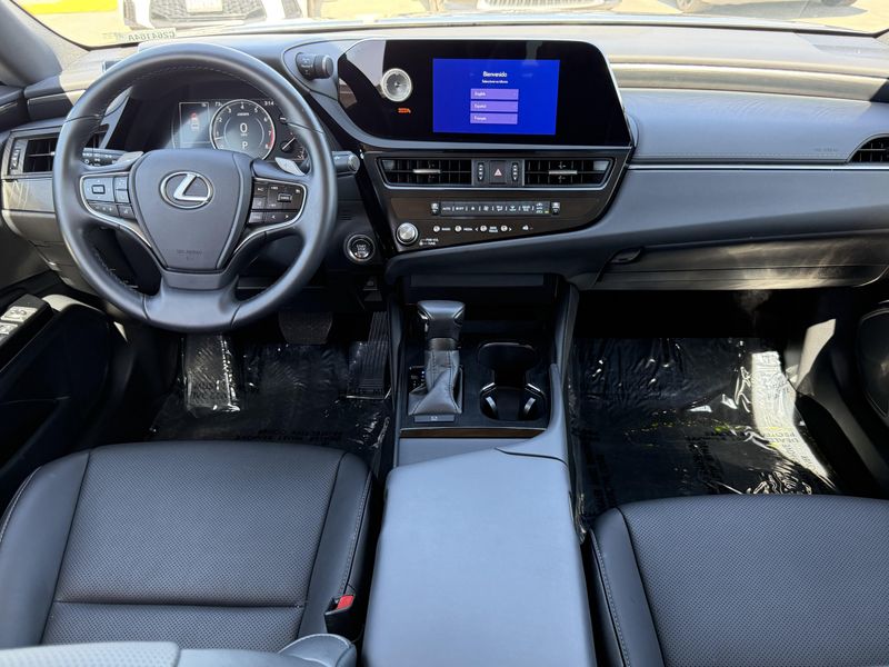 Used 2025 Lexus ES 350Image 30