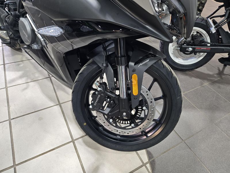 NEW 2026 CFMOTO 300 SS Image 17