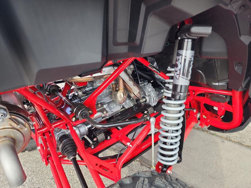 New 2025 Honda TALON1000R4 FOX LIVE VALVE Image 13