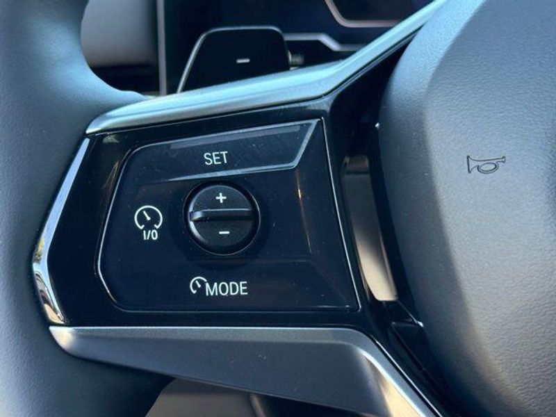 Used 2025 BMW 5 Series 530i xDriveImage 18