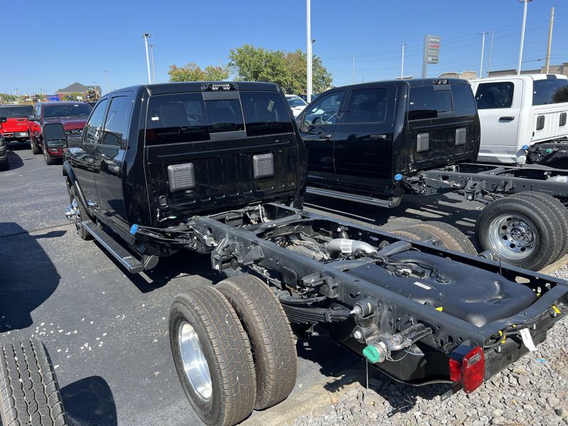 New 2026 RAM 3500 Tradesman Crew Cab Chassis 4x4 60