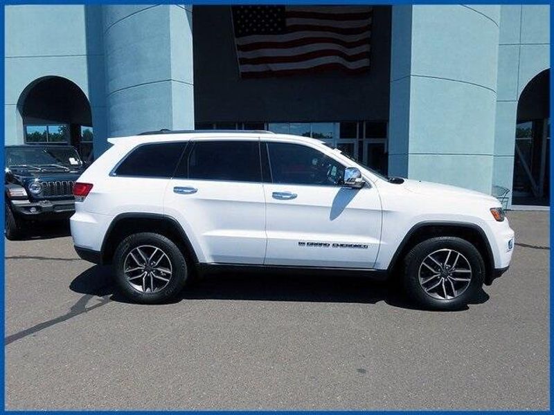 2022 Jeep Grand Cherokee WK LimitedImage 2
