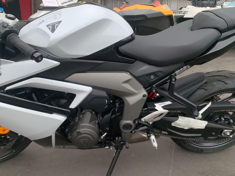 New 2025 Triumph DAYTONA 660 Image 15