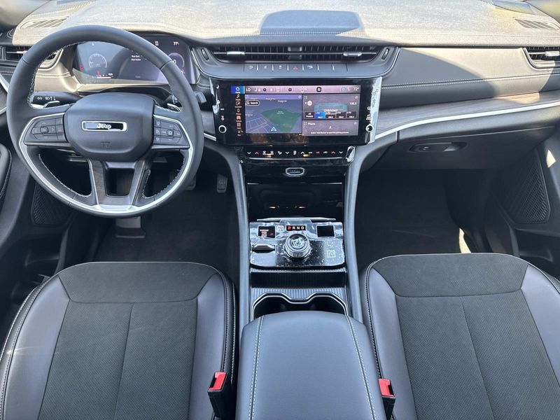 New 2026 Jeep Grand Cherokee L Laredo Altitude 4x4