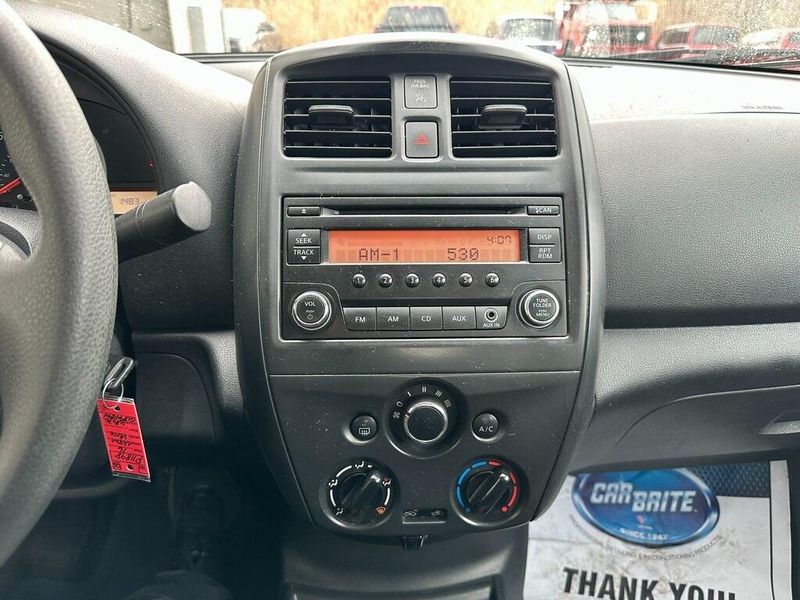 2016 Nissan Versa 1.6 S PlusImage 5