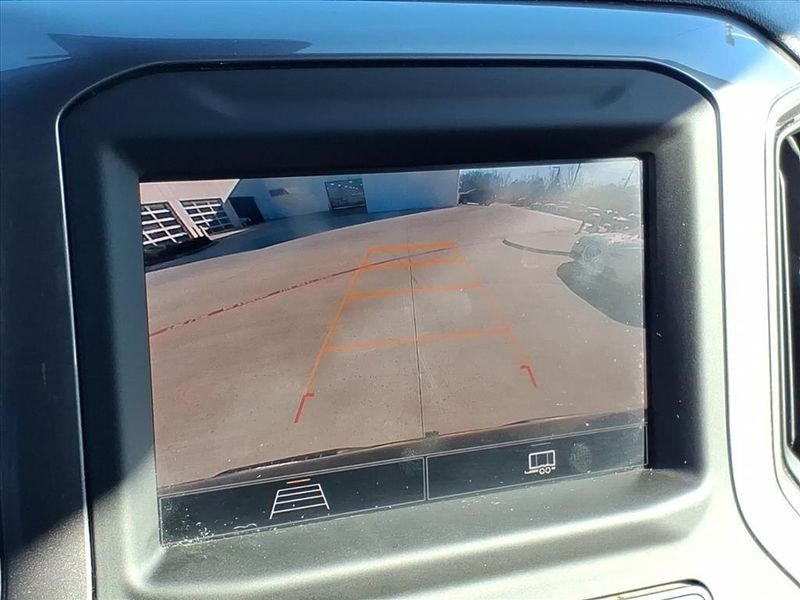 Used 2023 Chevrolet Silverado 1500 CustomImage 24