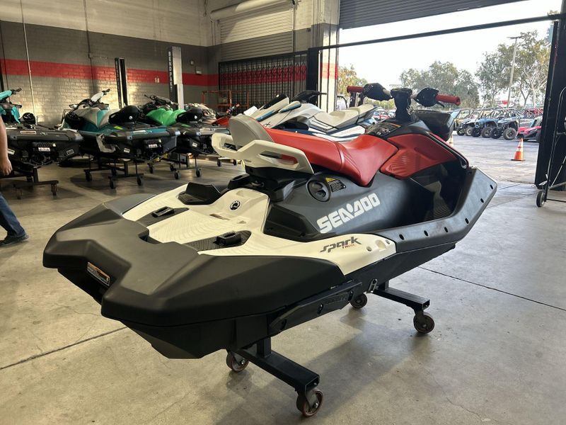 New 2026 Sea-Doo SPARK FOR 3 90 TRIXX (SOUND SYSTEM) Image 14