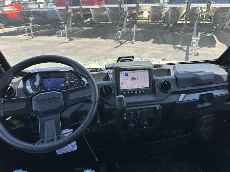 2025 Polaris RANGER CREW XP 1000 NORTHSTAR EDITION PREMIUM PURSUIT CAMO Image 9