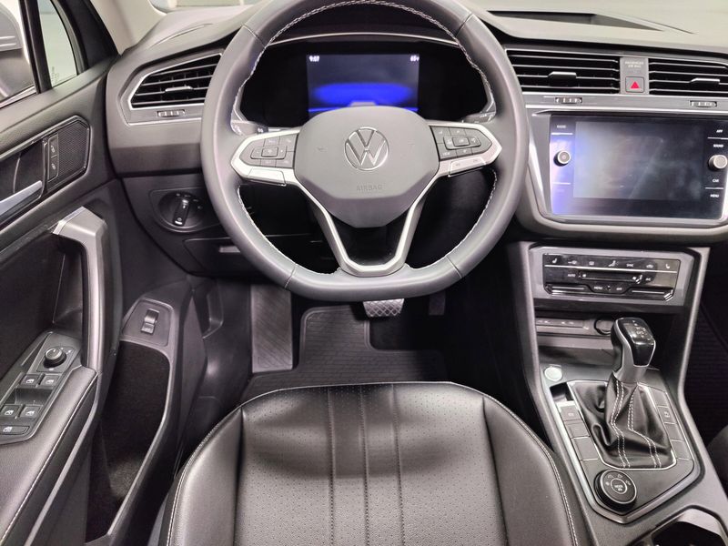 Used 2022 Volkswagen Tiguan SE AWD w/SunroofImage 20