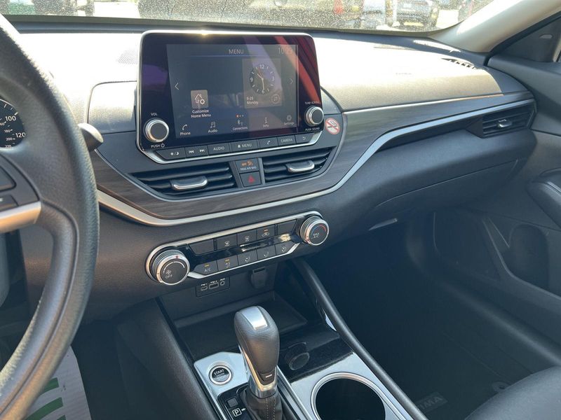 2024 Nissan Altima 2.5 SV photo 19