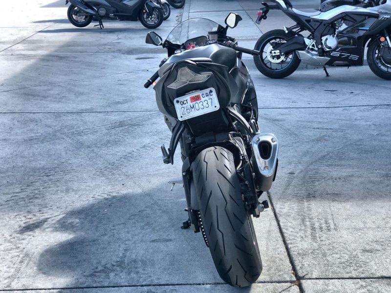 Used 2024 Kawasaki NINJA ZX-6R Image 16