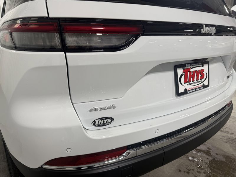 New 2025 Jeep Grand Cherokee Limited 4x4Image 5