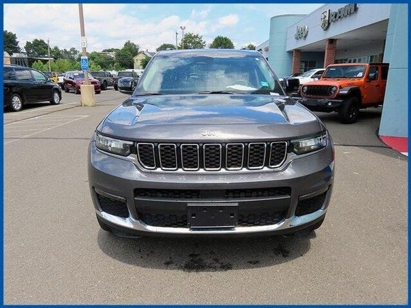 2022 Jeep Grand Cherokee L LimitedImage 3