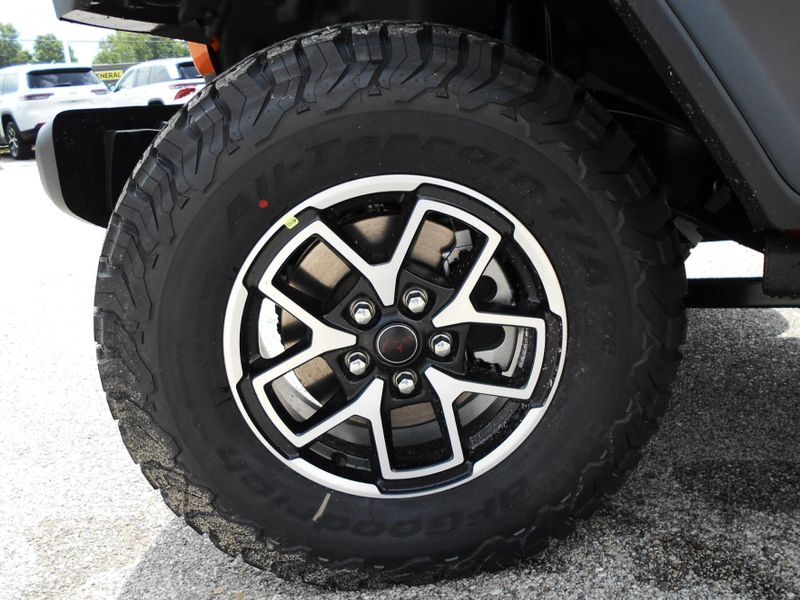 2025 Jeep Wrangler 4-door RubiconImage 10
