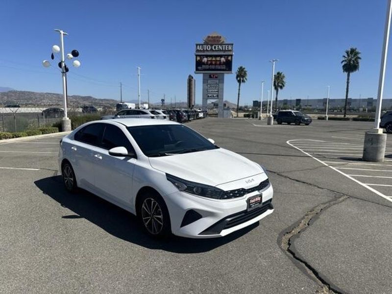 Used 2023 Kia Forte LXSImage 1