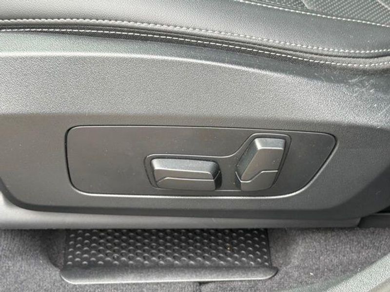 Used 2025 BMW X1 xDrive28iImage 21