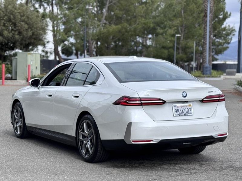 2024 BMW i5 eDrive40Image 6