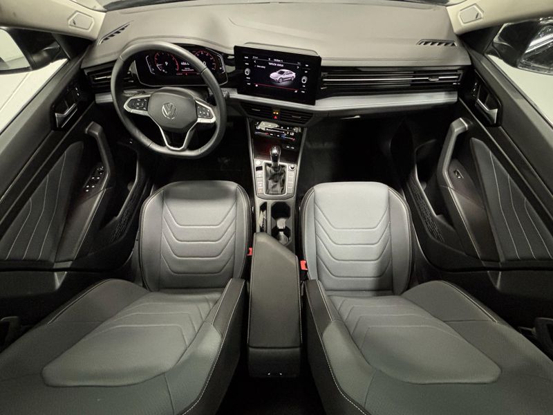 2025 Volkswagen Jetta SEL photo 16