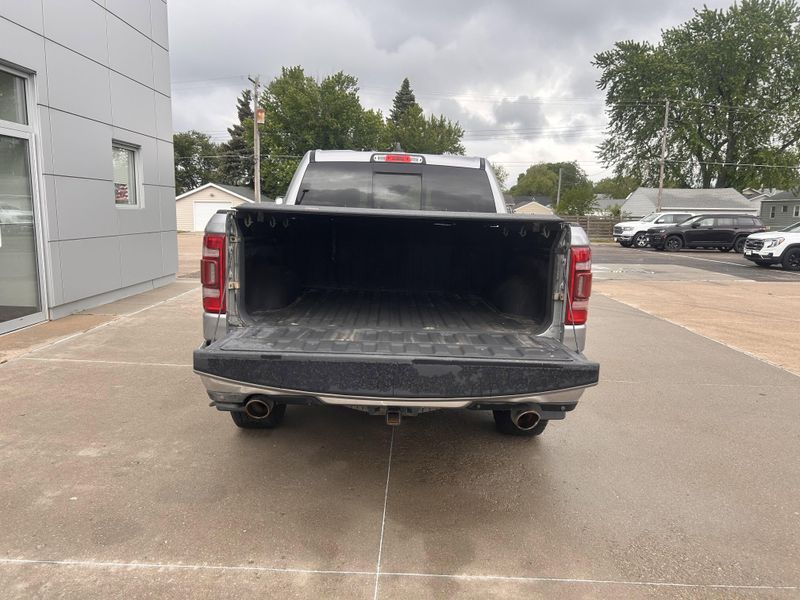 2022 RAM 1500 LaramieImage 8
